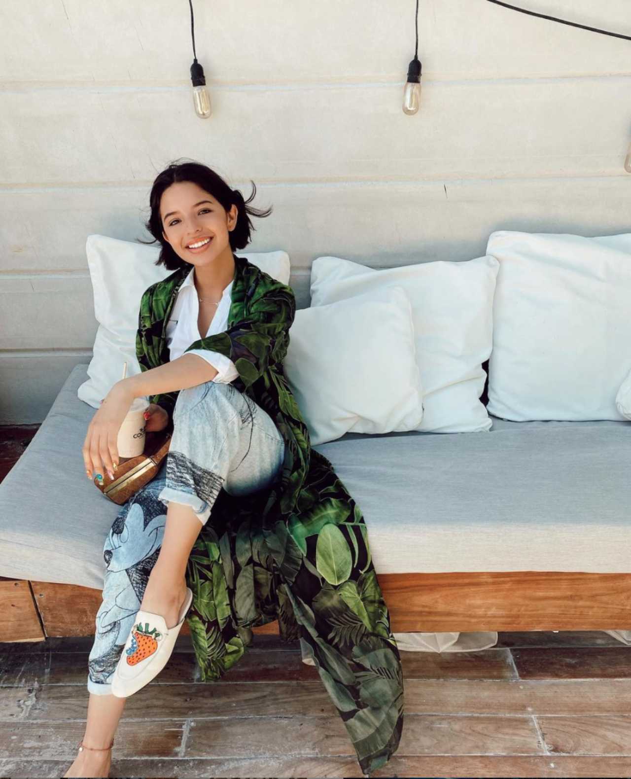 Ángela Aguilar luce zapatos Gucci de 15 mil pesos