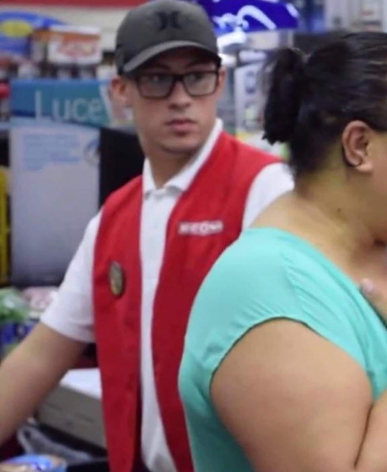 Bad Bunny antes de cajero supermercado