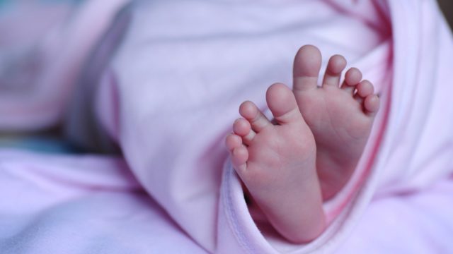 Bebé nace con 3 penes primer caso historia