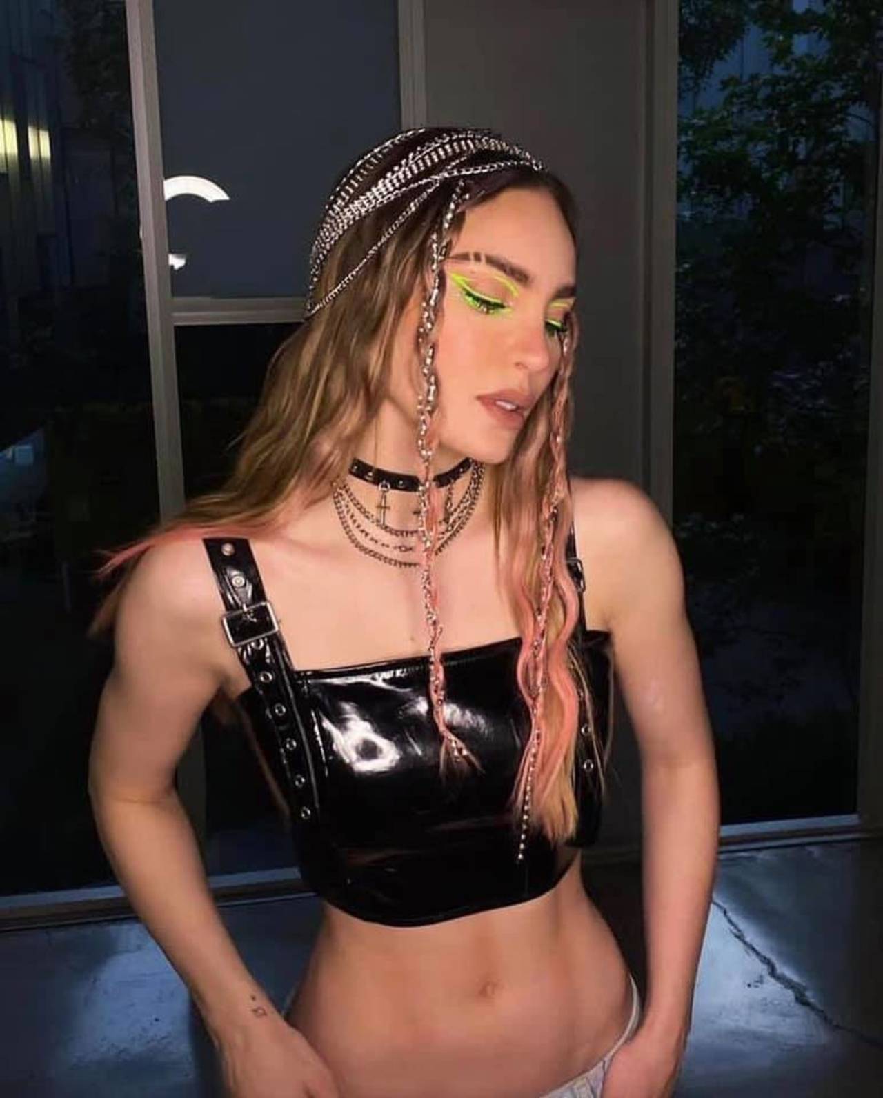 Belinda look Lisa de BLACKPINK
