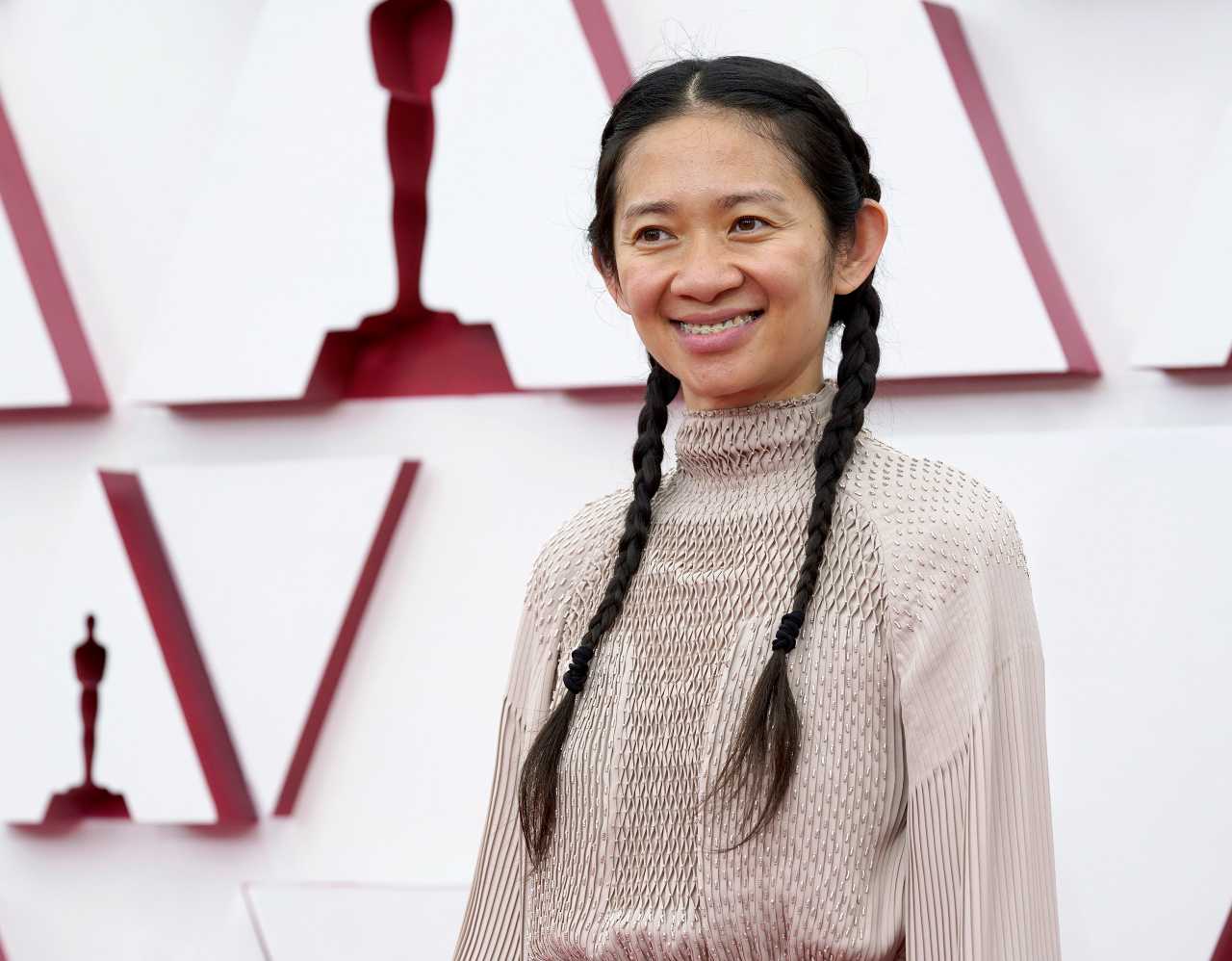 Chloé Zhao oscars 2021