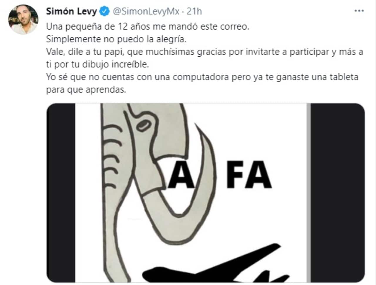 Niña participa concurso diseño logo aeropuerto