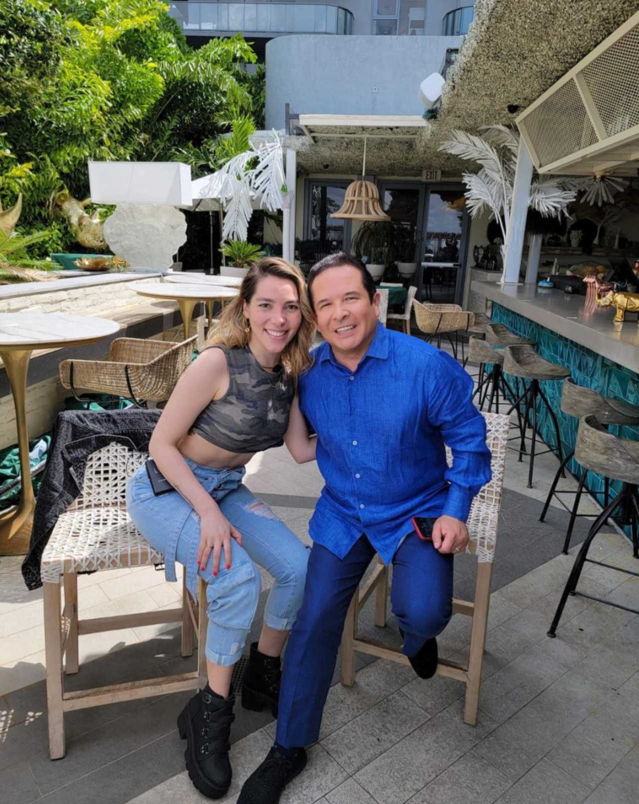 Gustavo Adolfo Infante con Frida Sofía