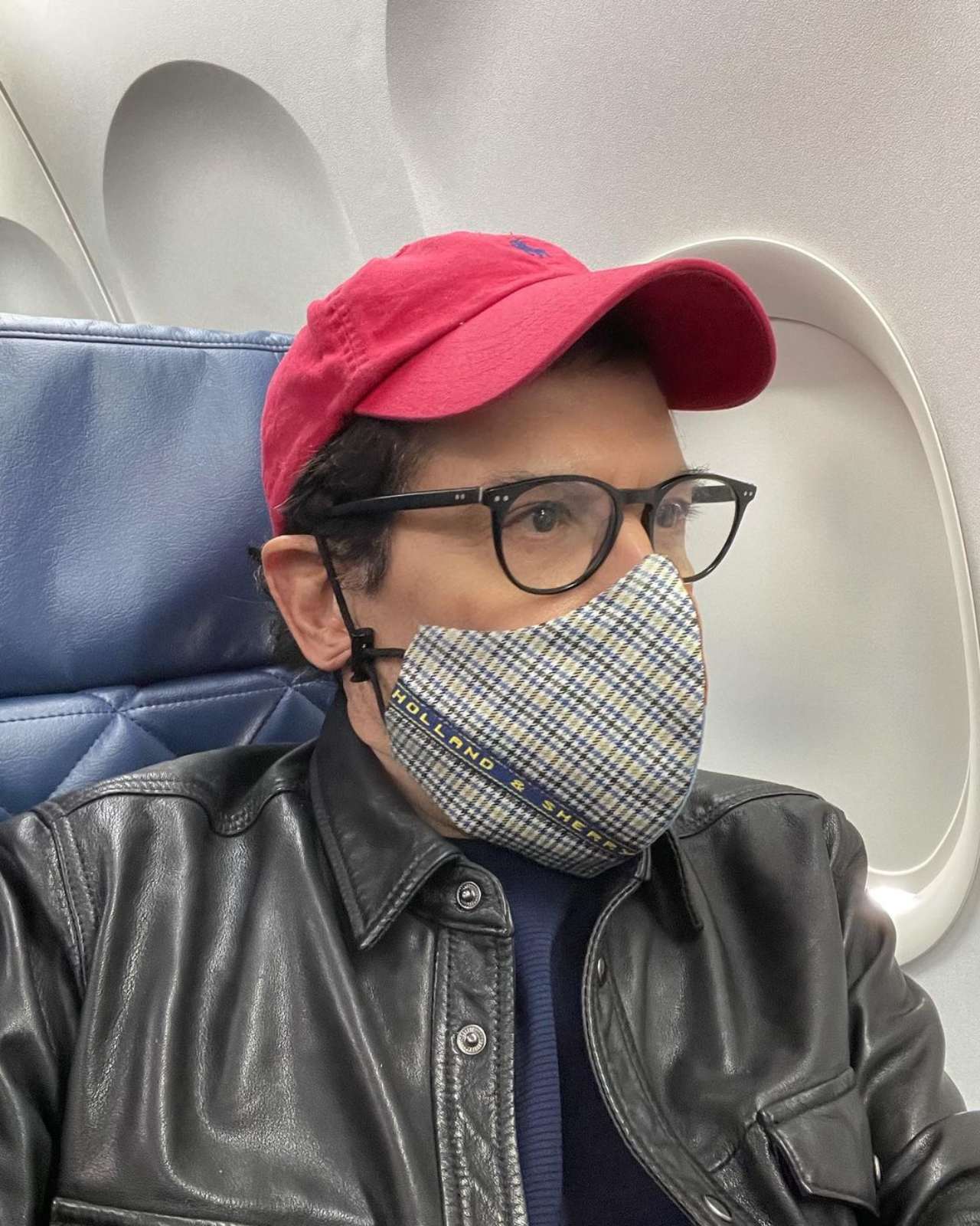 Pepillo Origel aprovechó su vacuna
