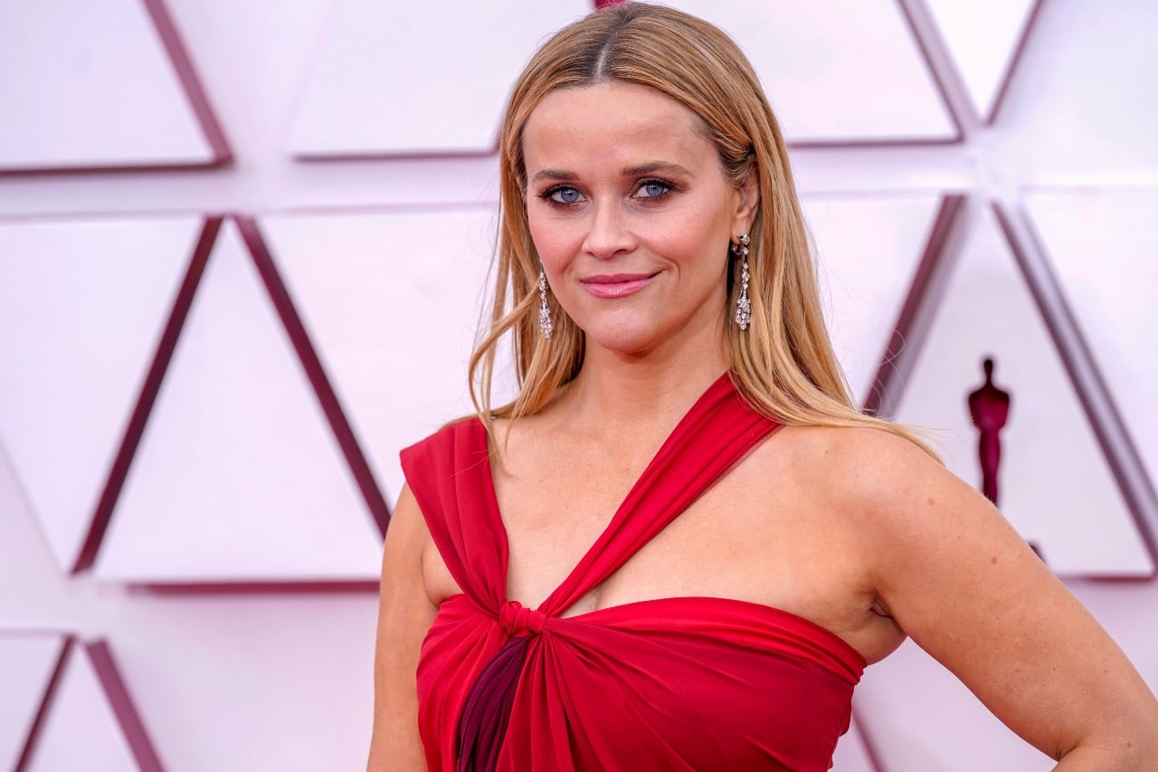 Reese Witherspoon alfombra roja  oscars 2021