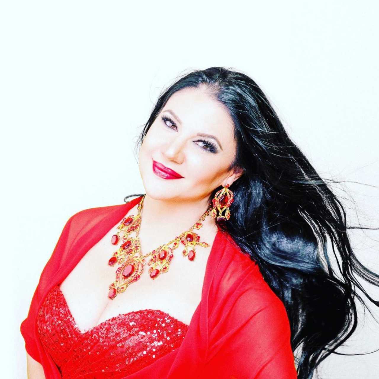 Alejandra Ãvalos asegura que es virgen