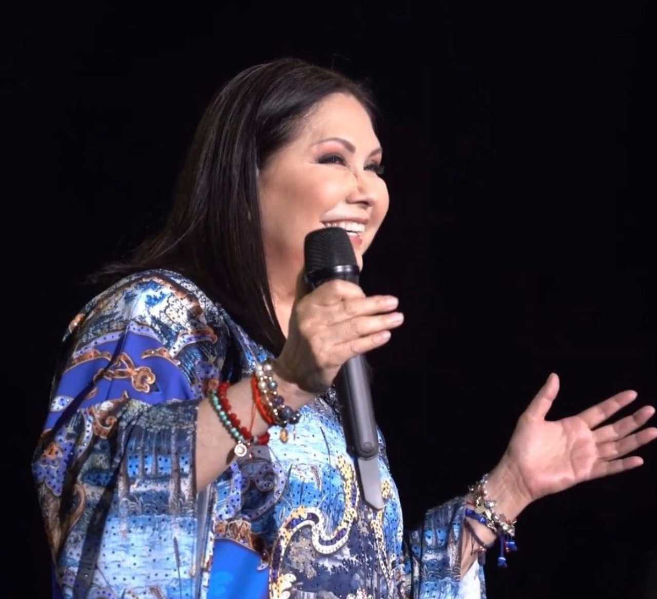 Ana Gabriel sería mamá de Andrea Meza según teoría
