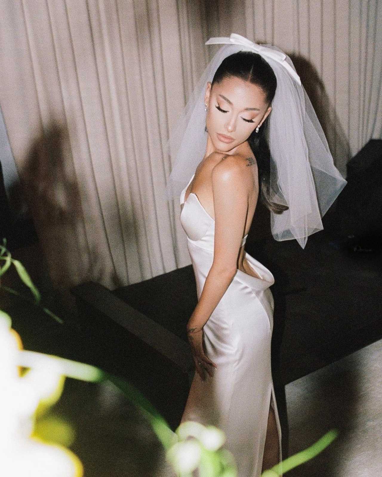 Ariana Grande se casó confirma boda