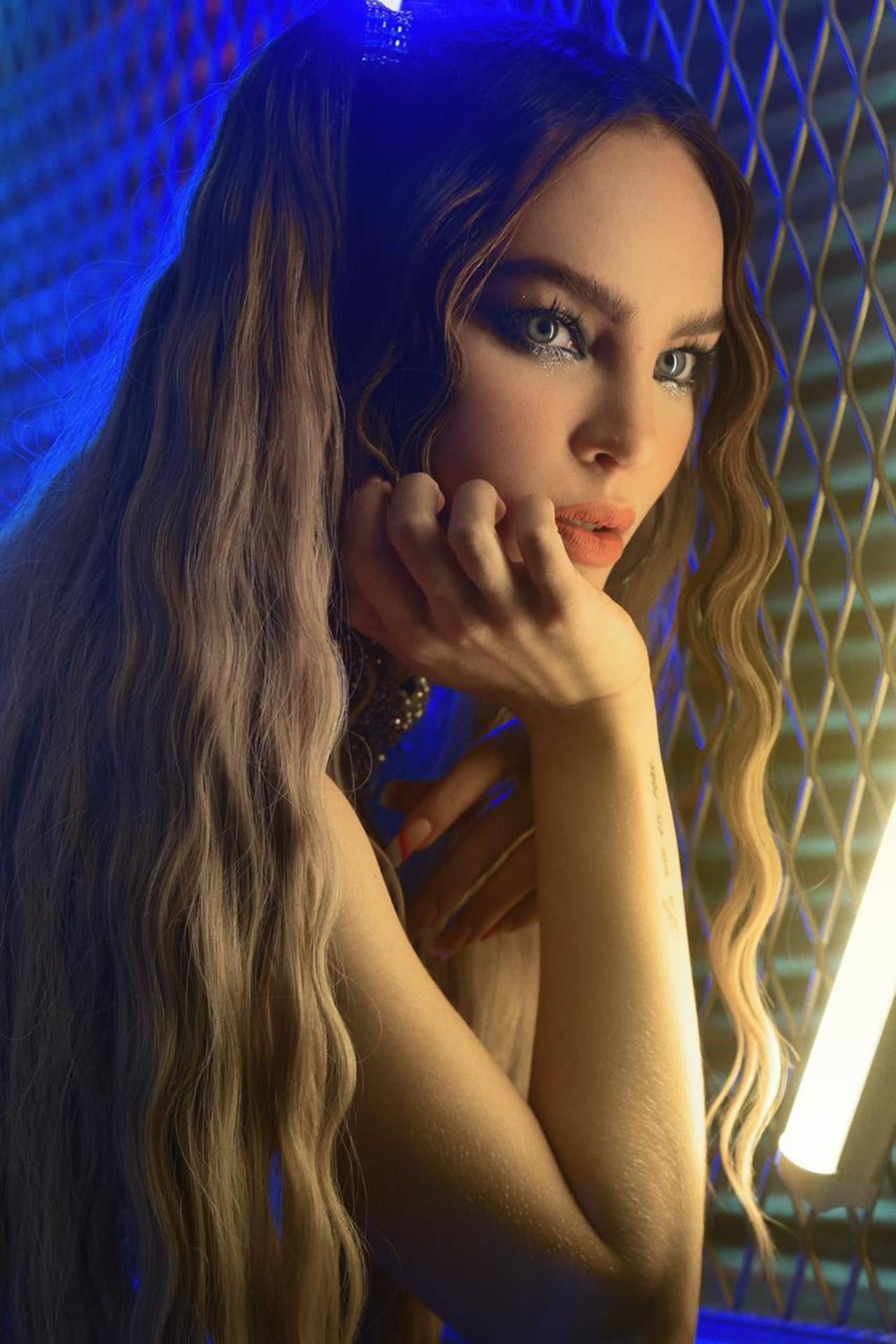 Belinda recibe críticas tras mostrar su apoyo a víctimas del metro