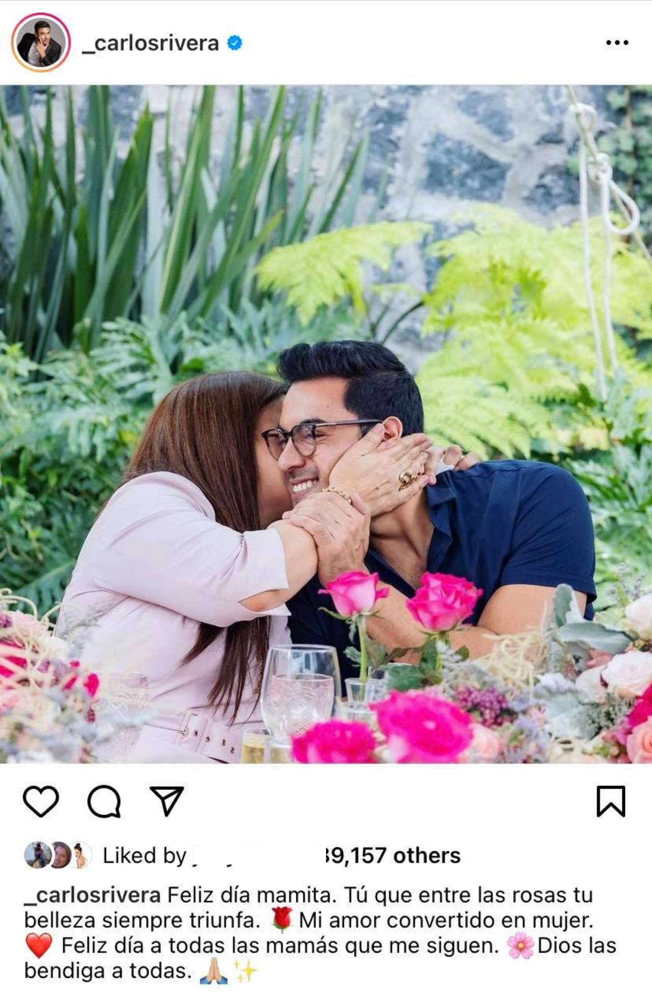 Carlos Rivera felicitacion mamá