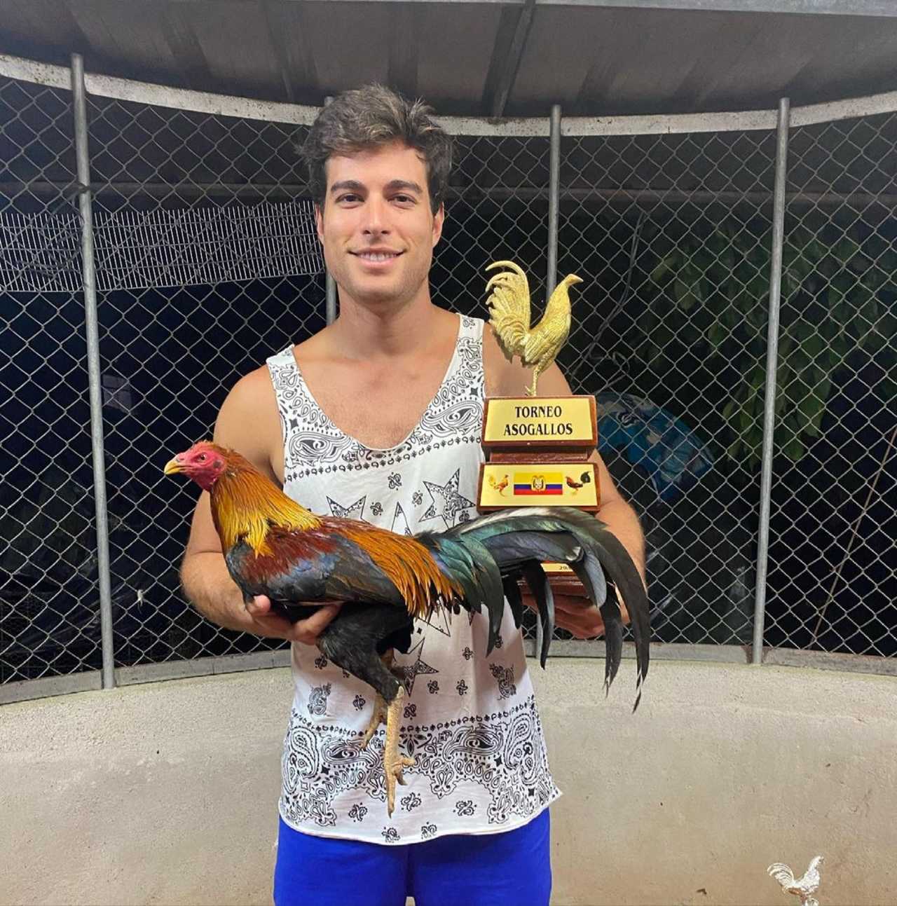 Actor Danilo Carrera criticas peleas de gallos