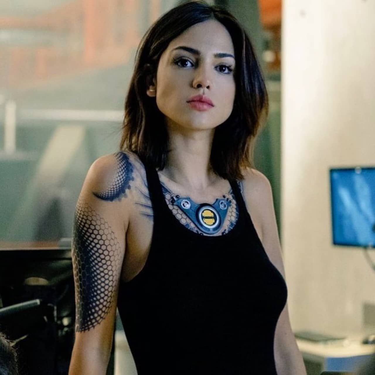 Eiza González implantes seno