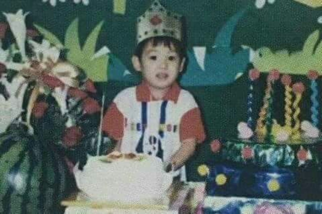 Jungkook de niÃ±o celebrando cumpleaÃ±os