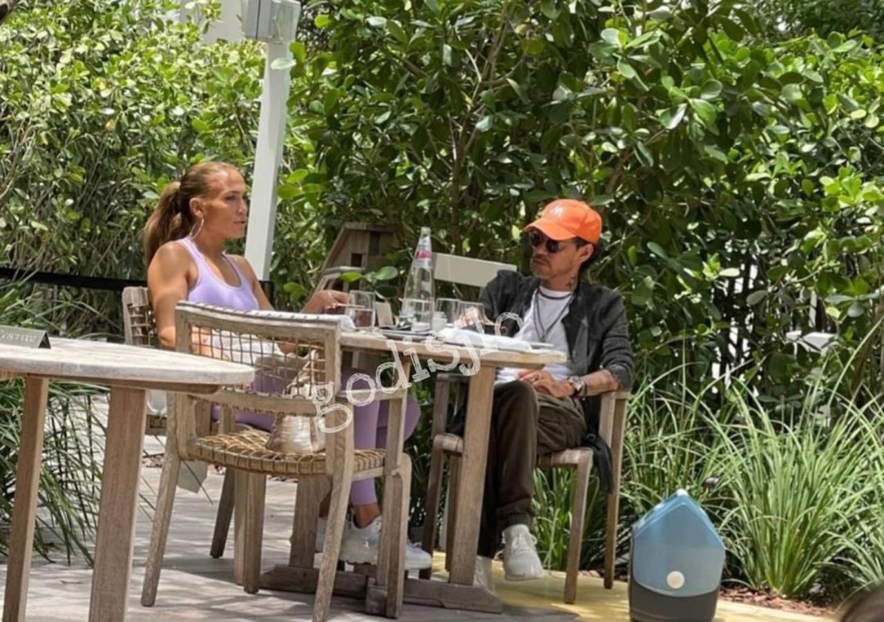 Los ex almorzando
