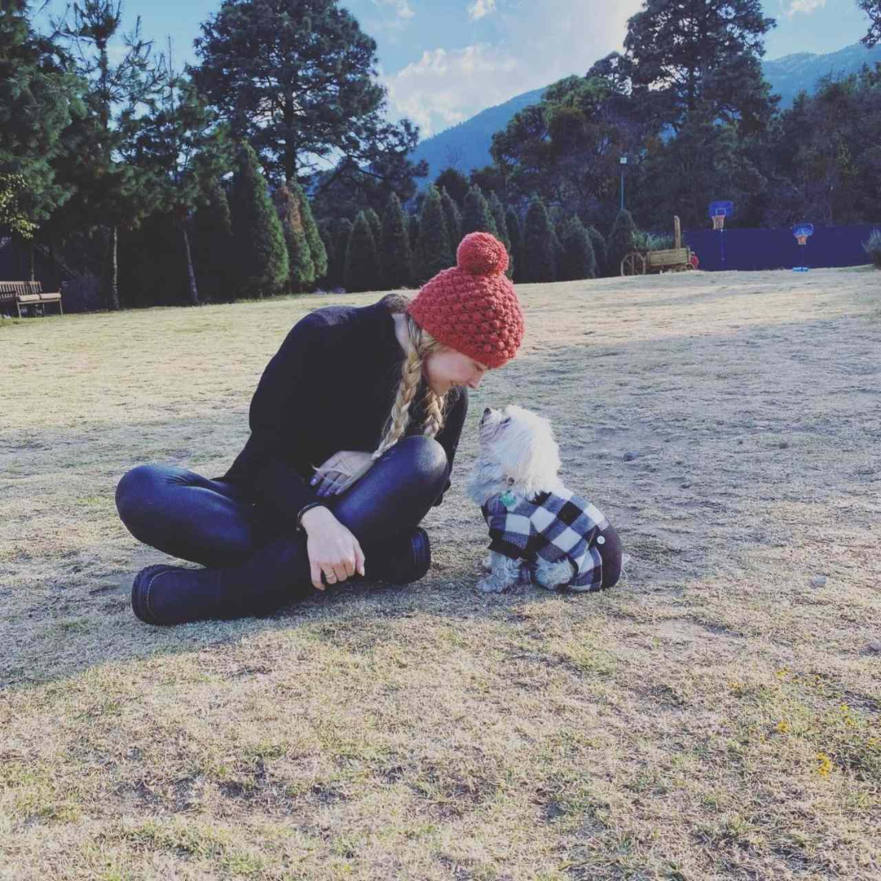 Marjorie de Sousa de luto por su perrito