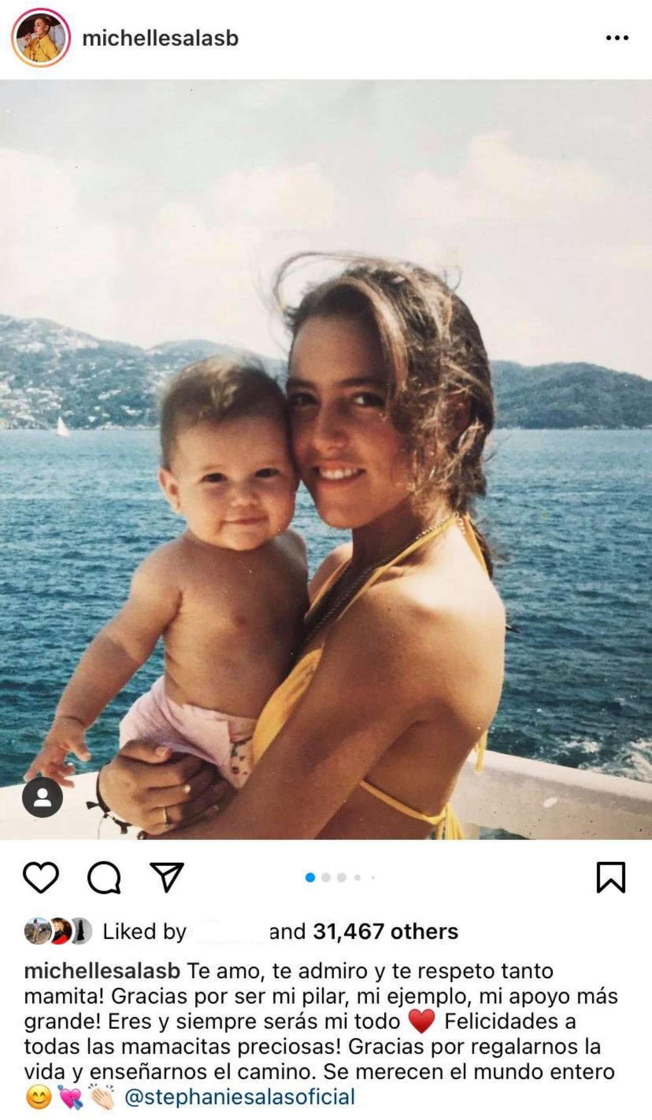 Michelle Salas felicita a su mama