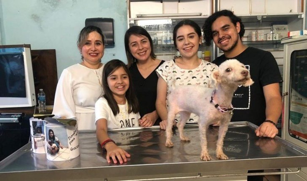 NiÃ±a dona ahorros salvar perrita