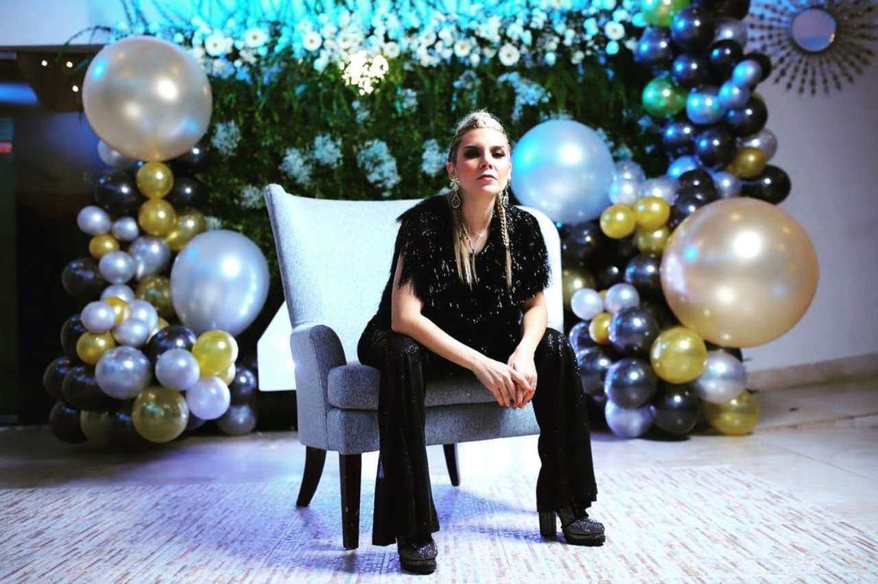 Karla Panini, sigue siendo feliz