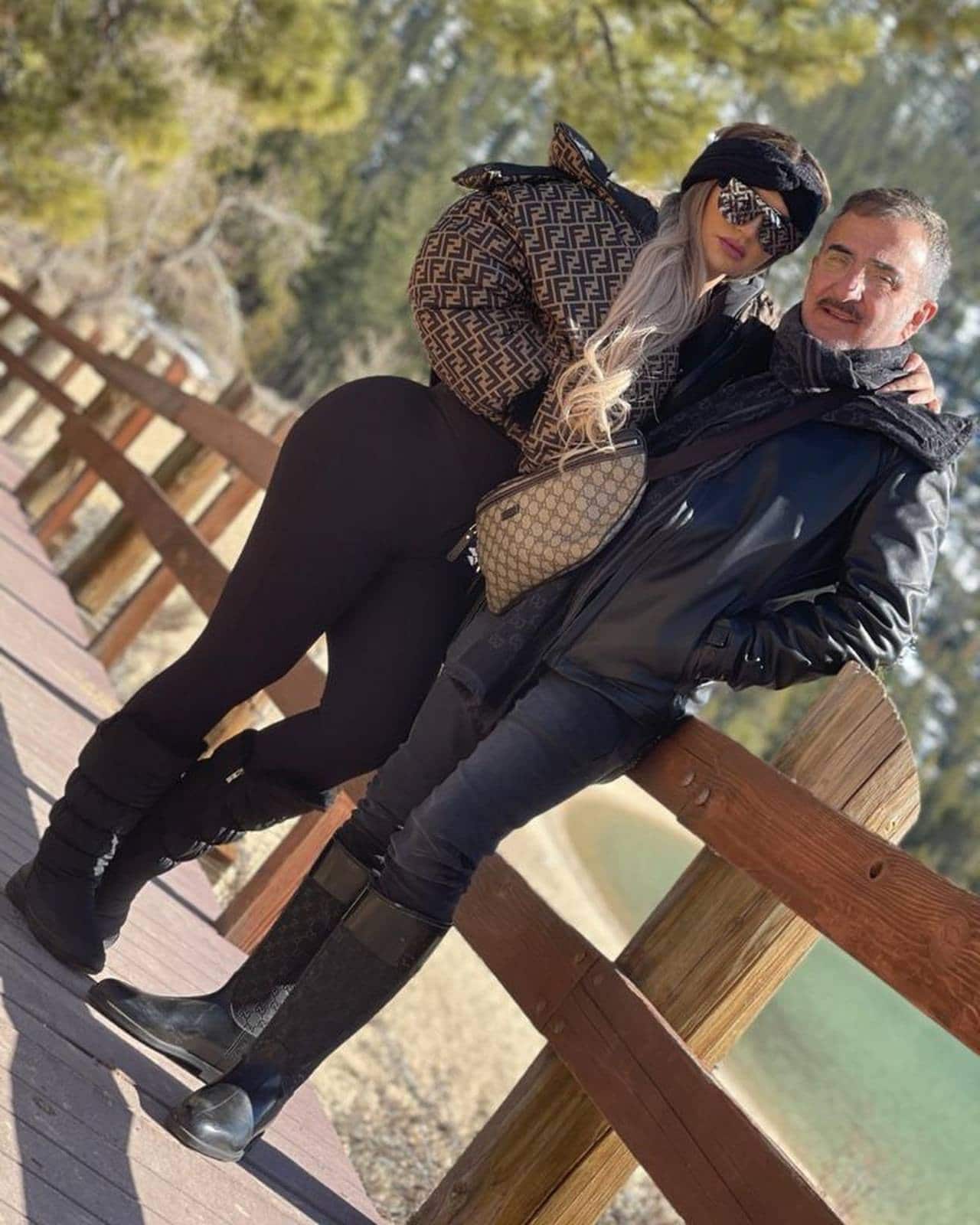 Vicente Fernandez Jr y su novia Mariana