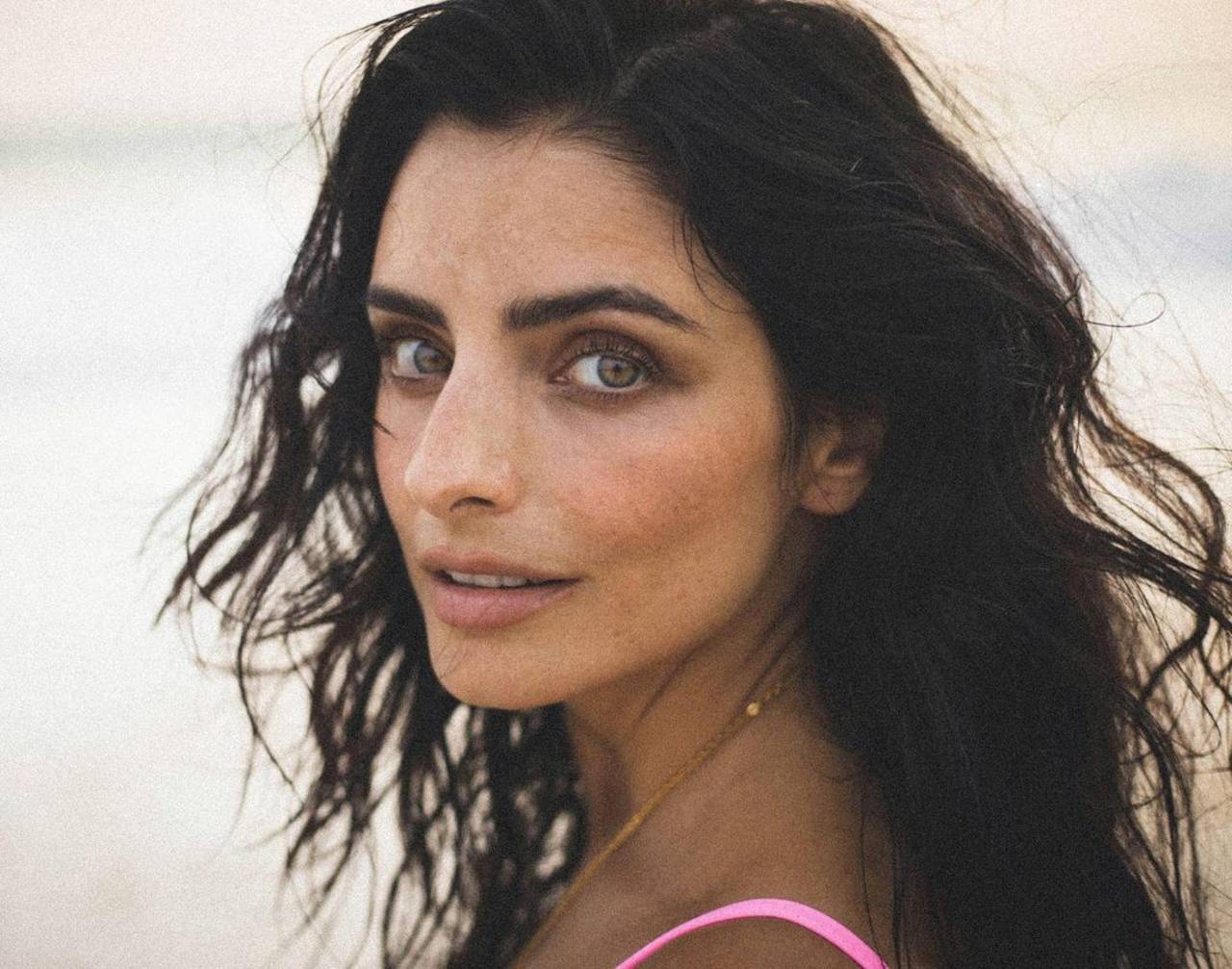 Aislinn Derbez explota contra Ricardo Ponce