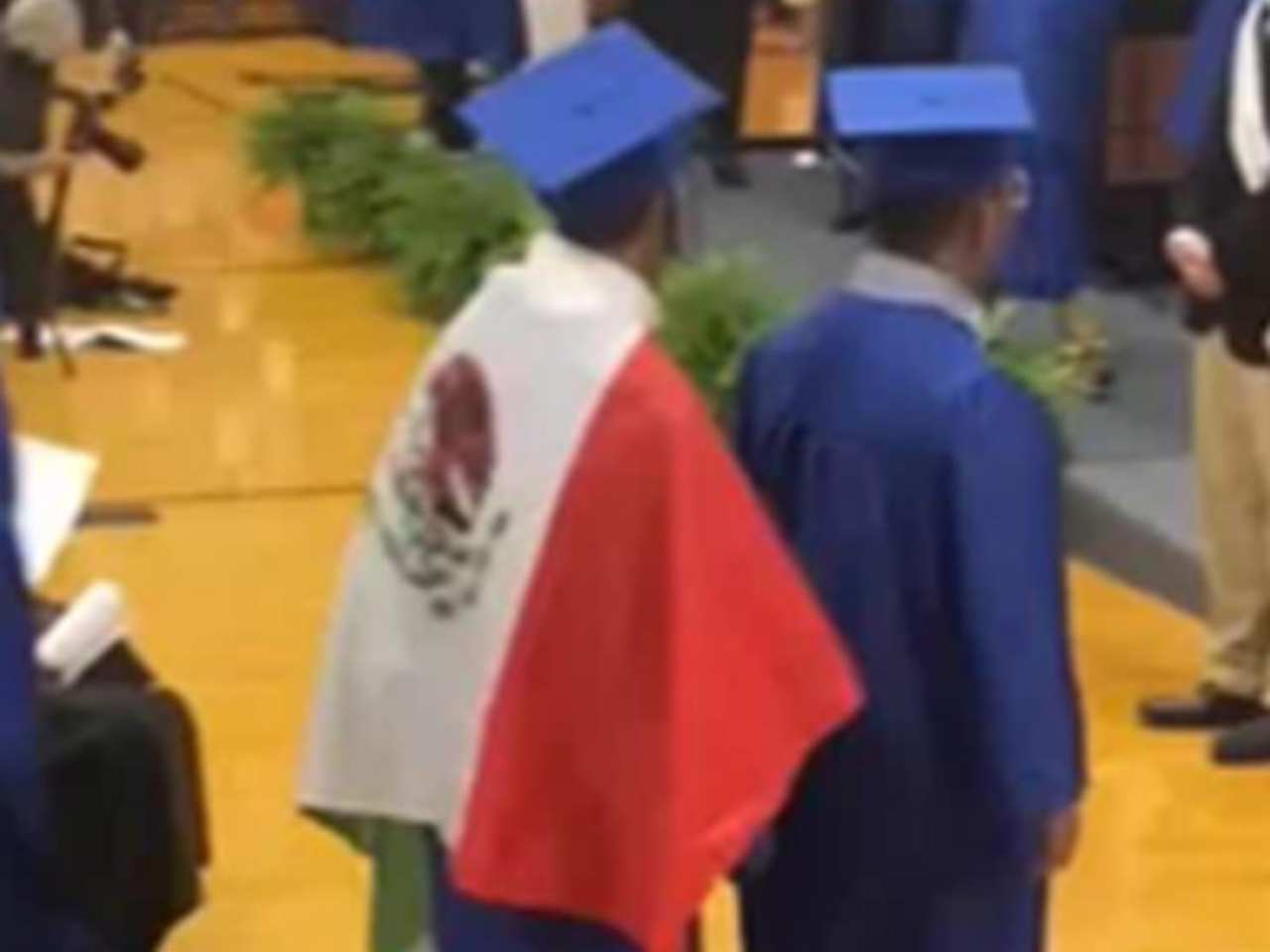 Sin diploma quedó