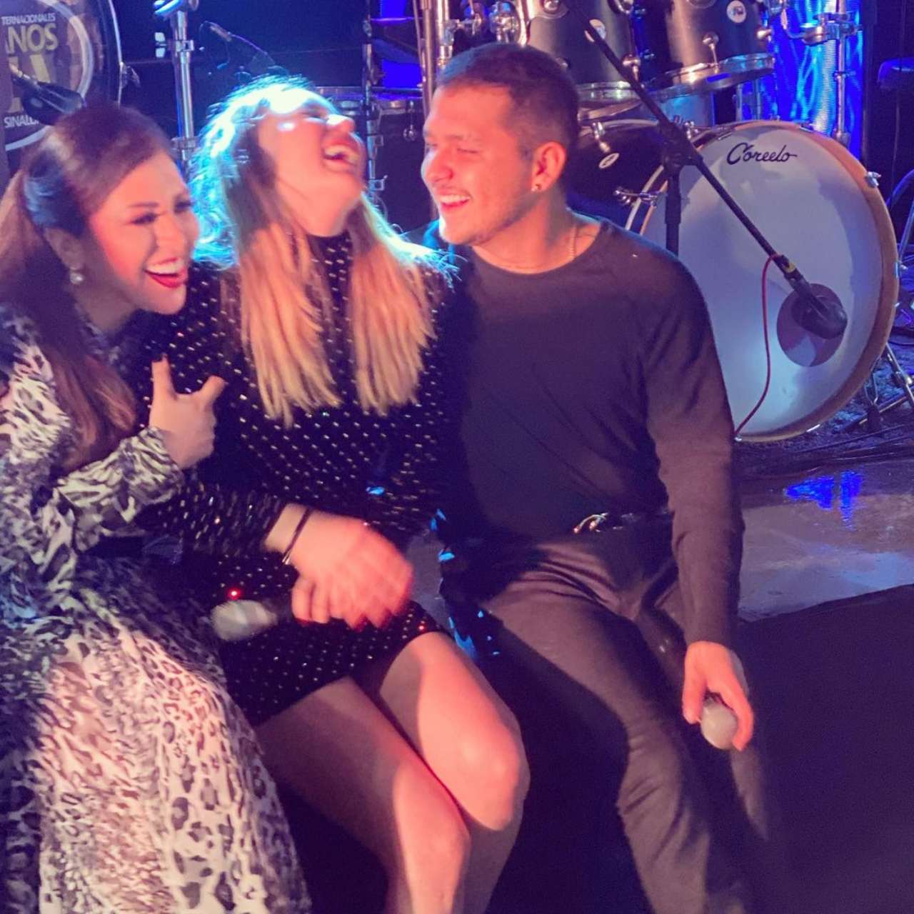 Belinda convive con Nodal y su mama