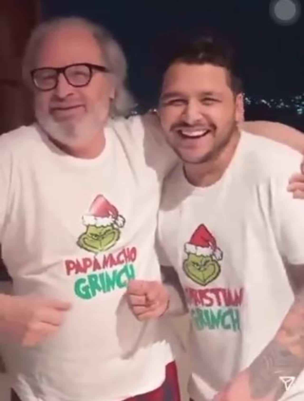 Christian Nodal baila con su suegro papá de Belinda