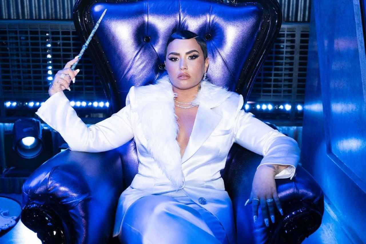Demi se declaró no binaria