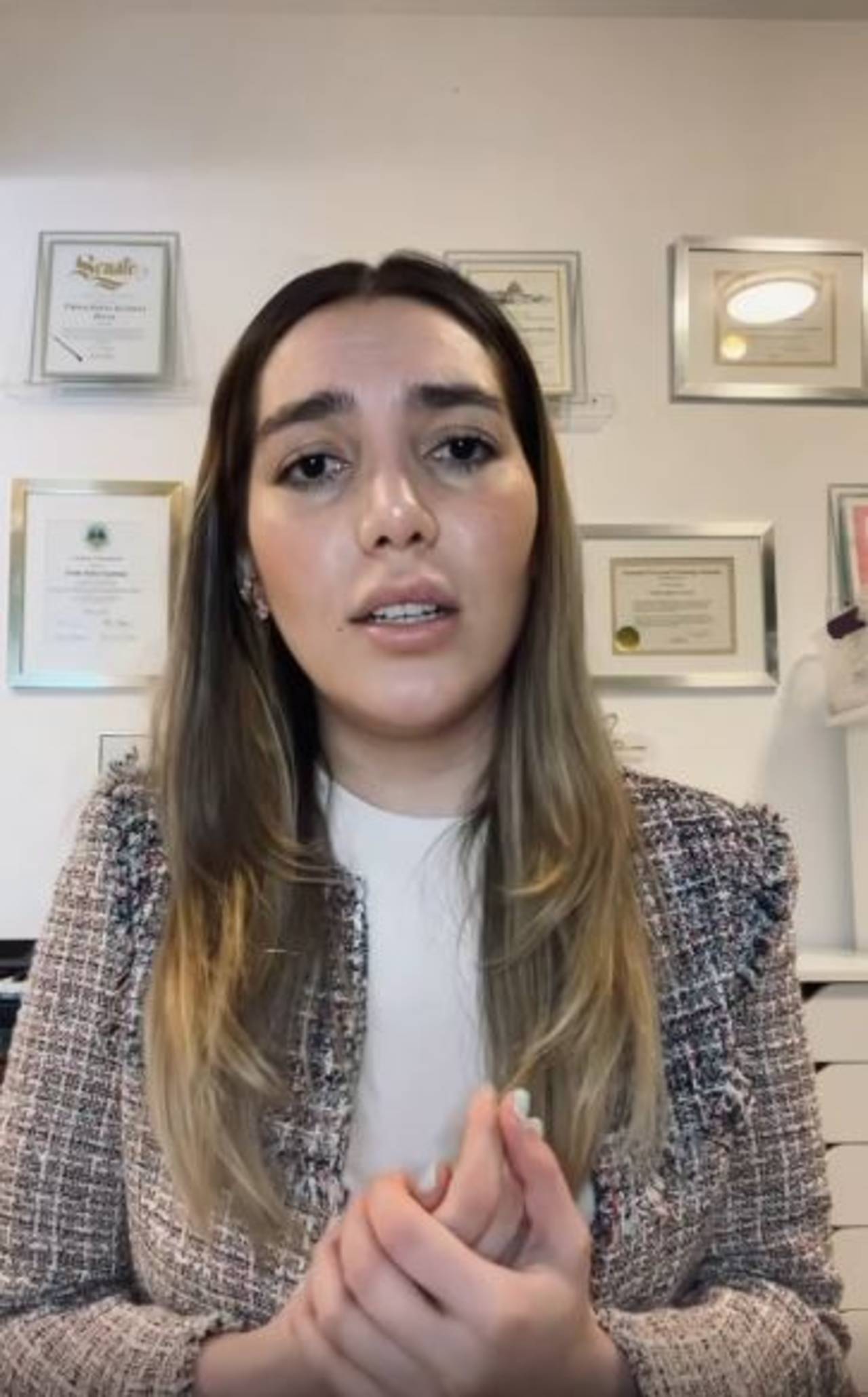 Frida Sofía presentará denuncia contra Enrique Guzmán y Alejandra Guzmán