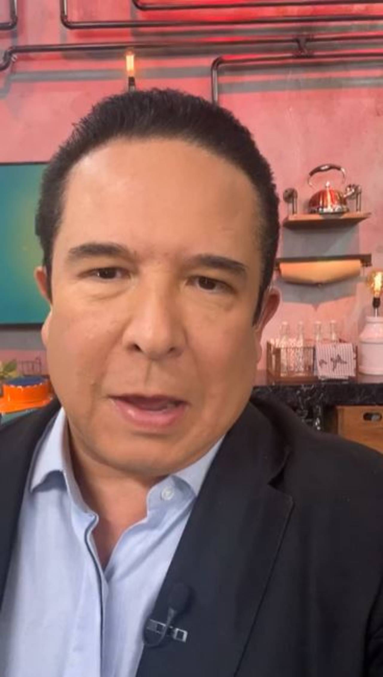 Gustavo Adolfo explota contra Pati Chapoy y asegura que practica brujería