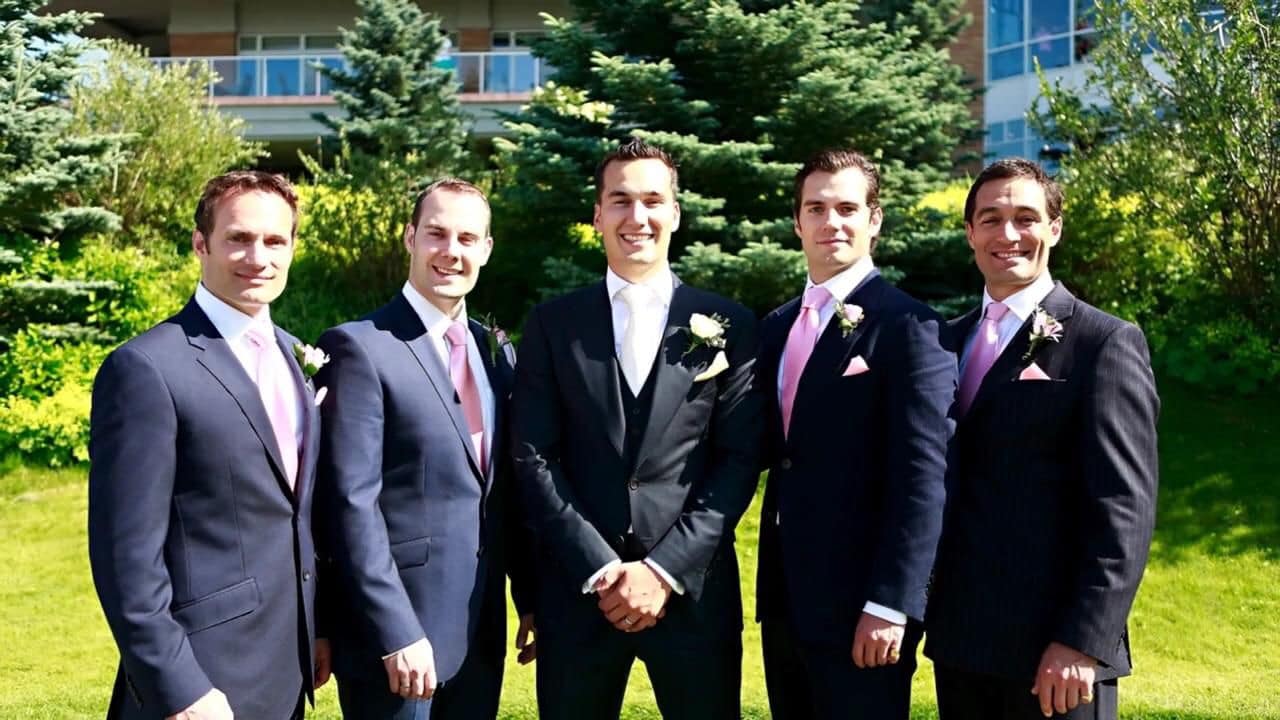 Son 5 hermanos Cavill guapos