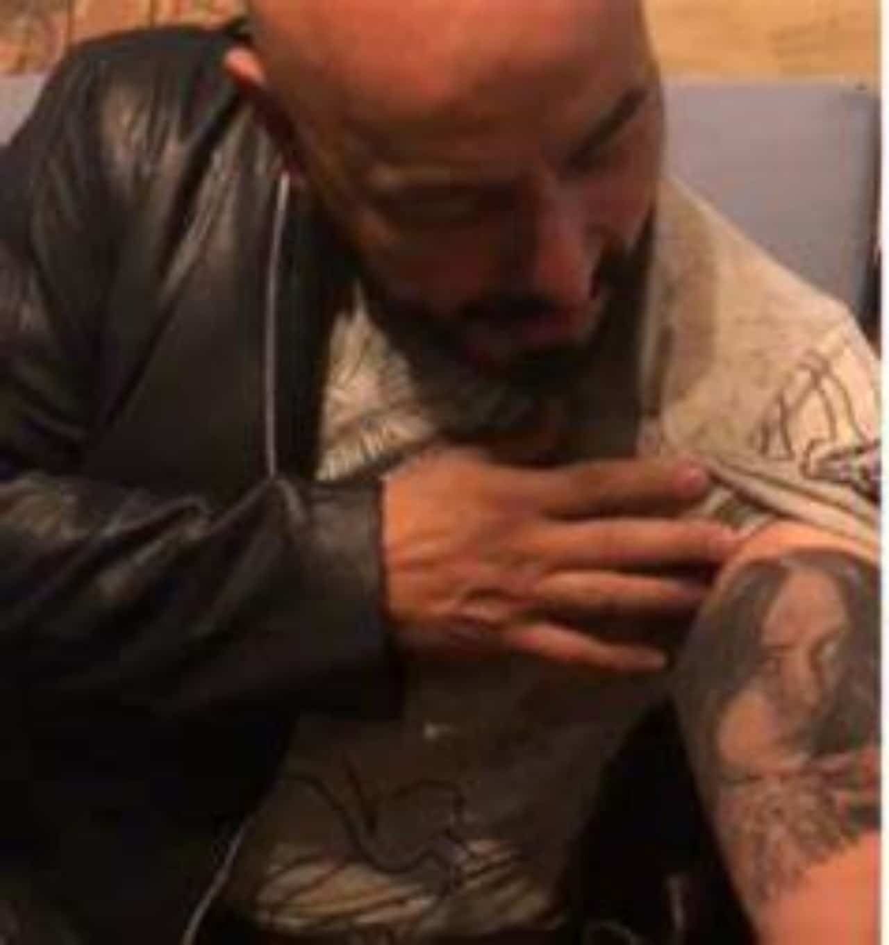 Lupillo Rivera con tatuaje de Belinda