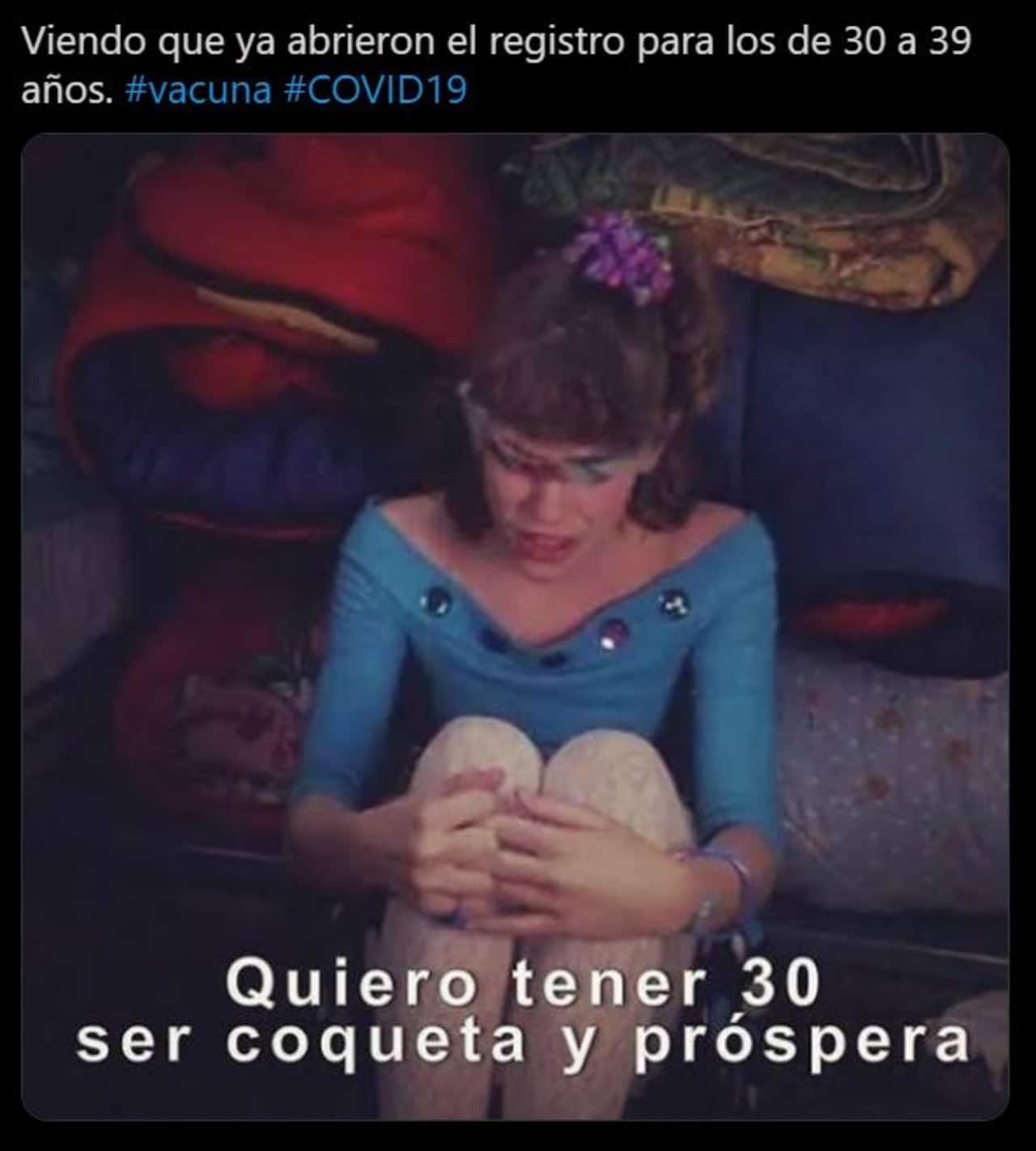 memes del registro de los de 30 para recibir su vacuna