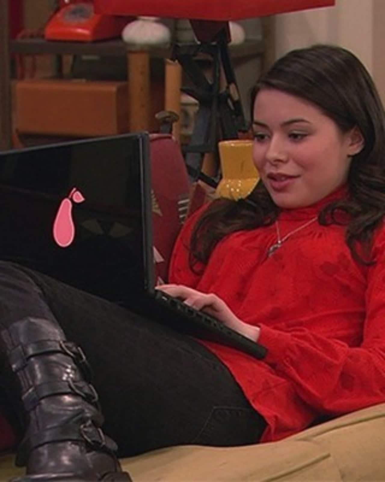 Miranda Cosgrove regresa a iCarly reboot