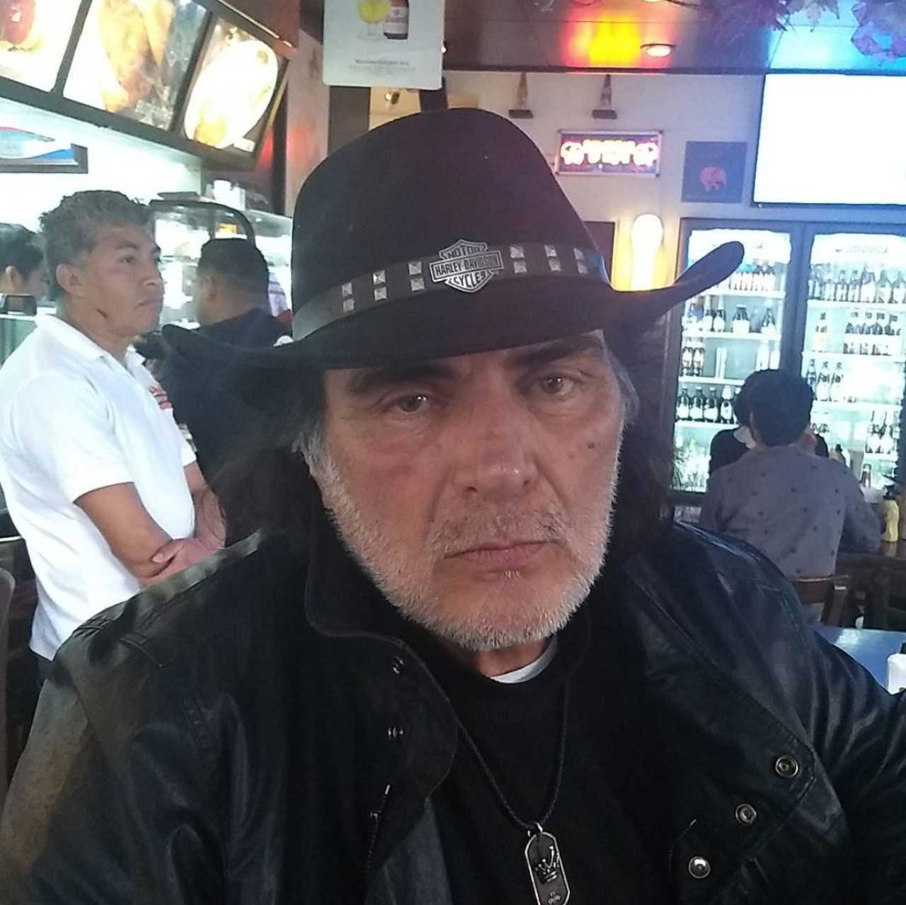 Salvador Pineda abandona a su hijo con autismo