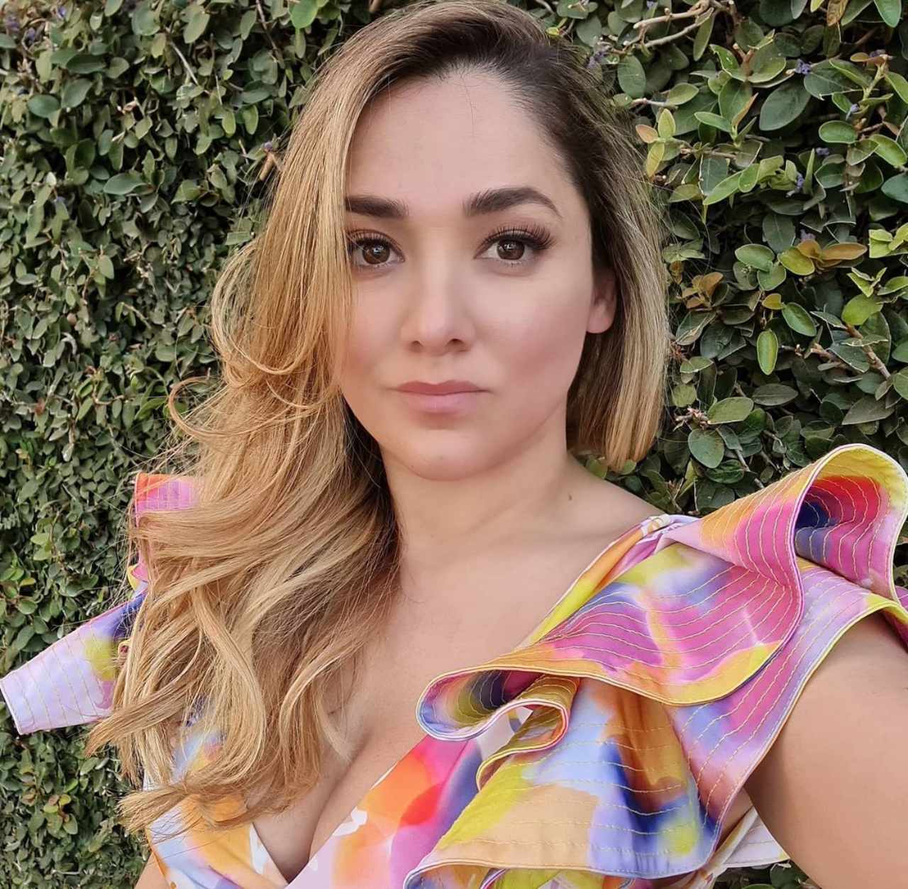 Sherlyn dice Yolanda Andrade es papa hijo