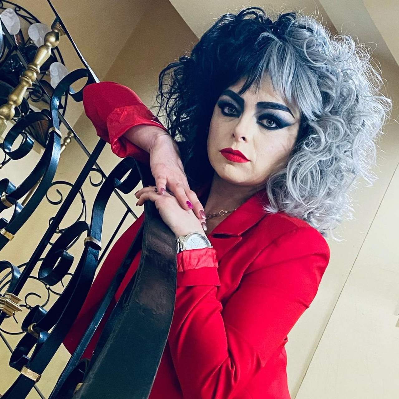 Cosplay Violeta Isfel Cruella película Emma Stone