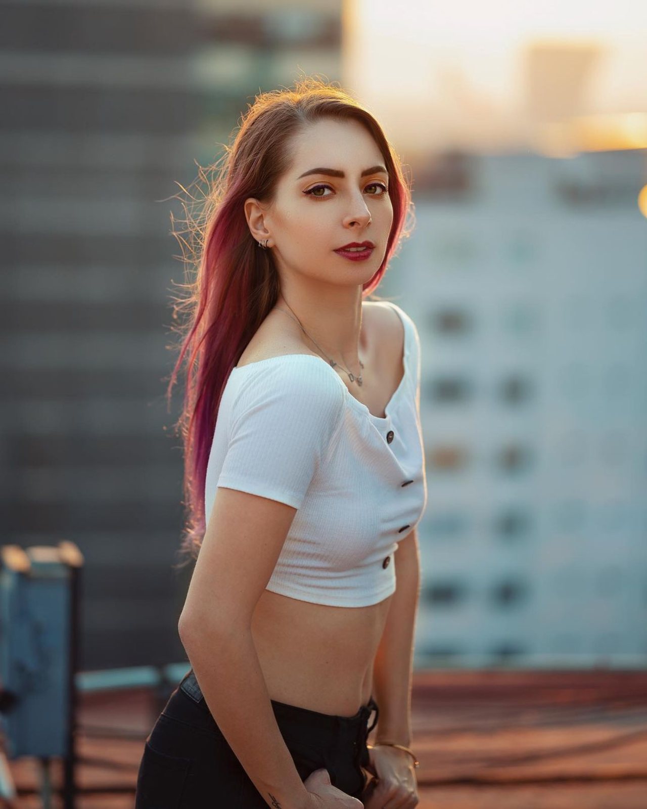 YosStop se burla Barbara de regil responde