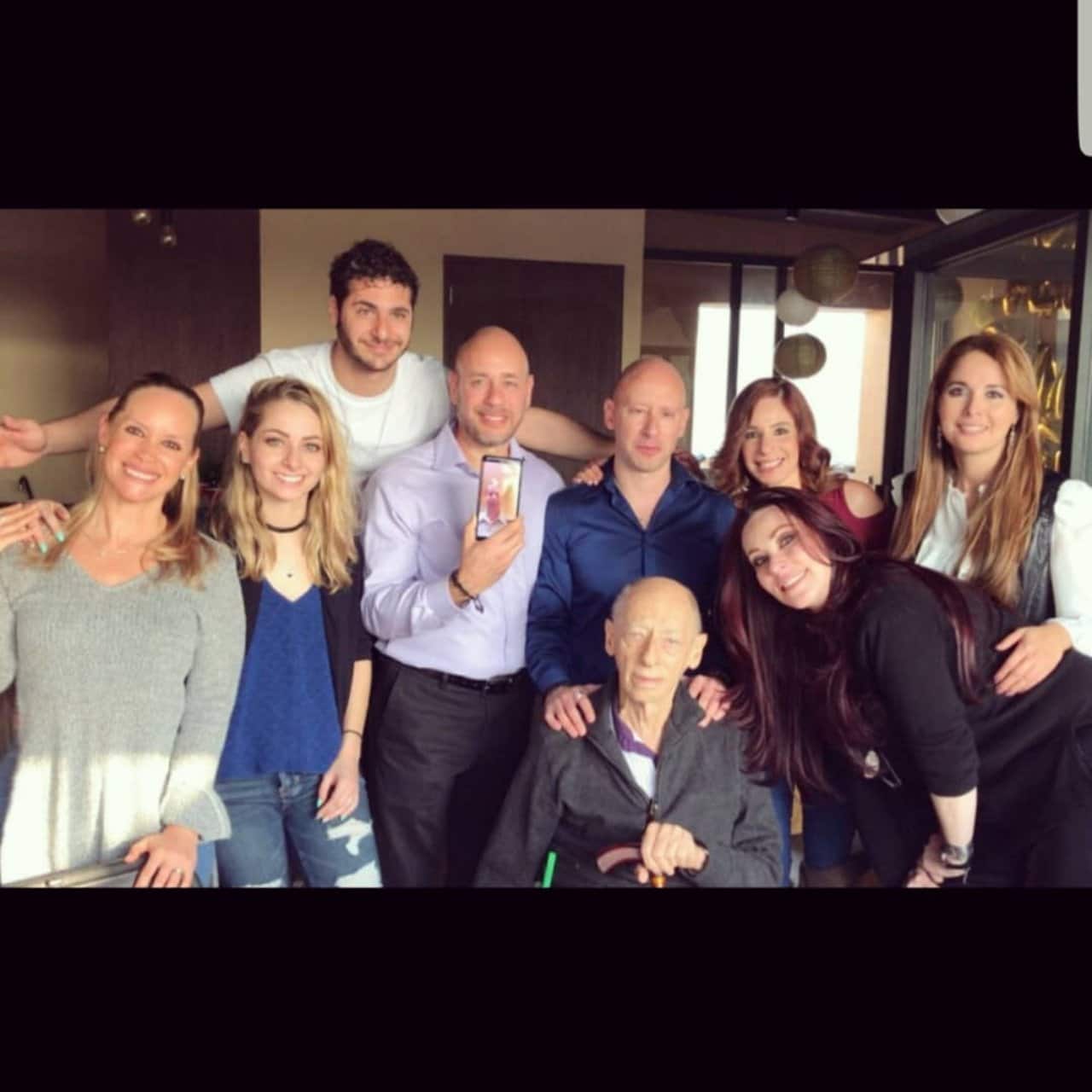 Ginny Hoffman y YosStop son hermanas