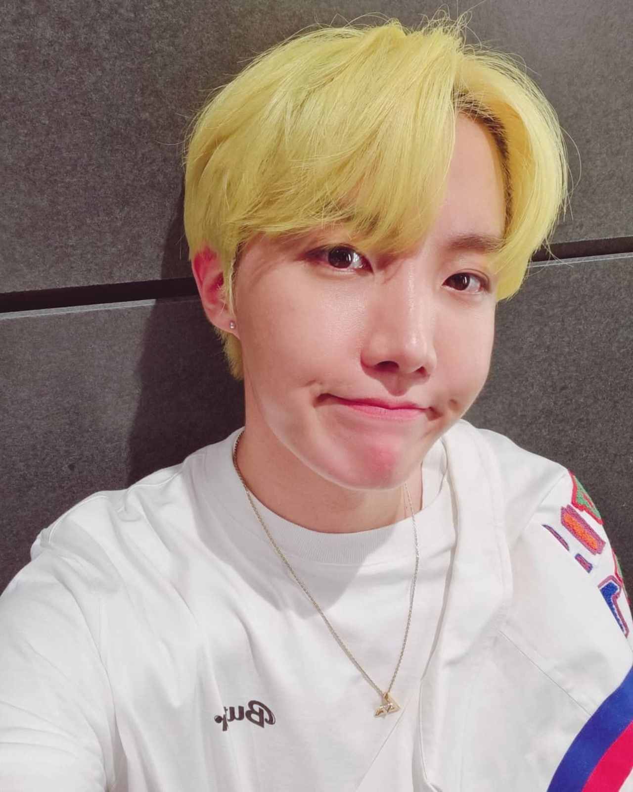 J Hope es quien más escucha español