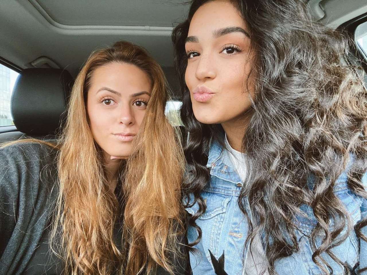 Ale Capetillo y Nicole Pena Pretelini