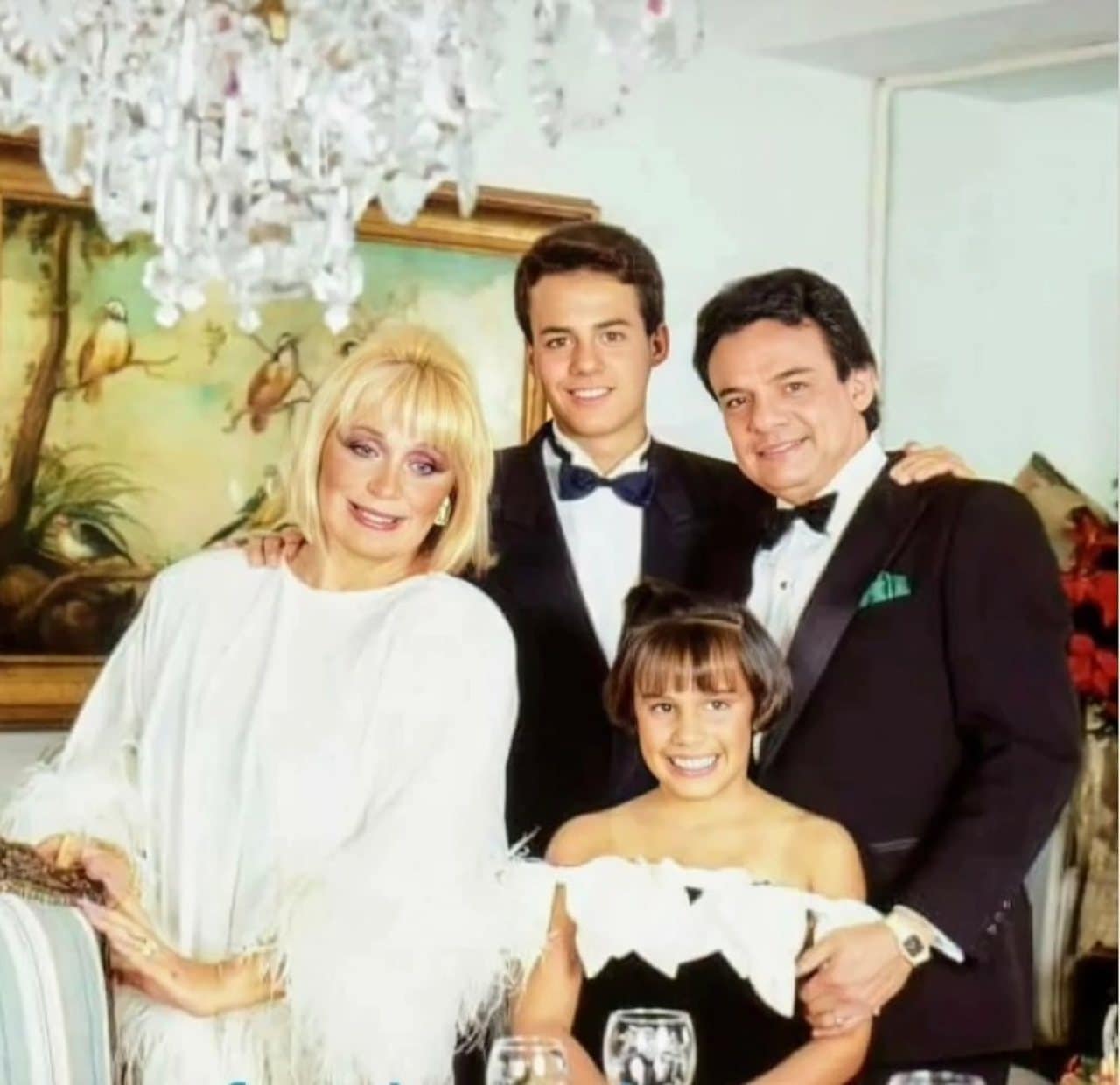 Anel Norena su familia Jose Jose