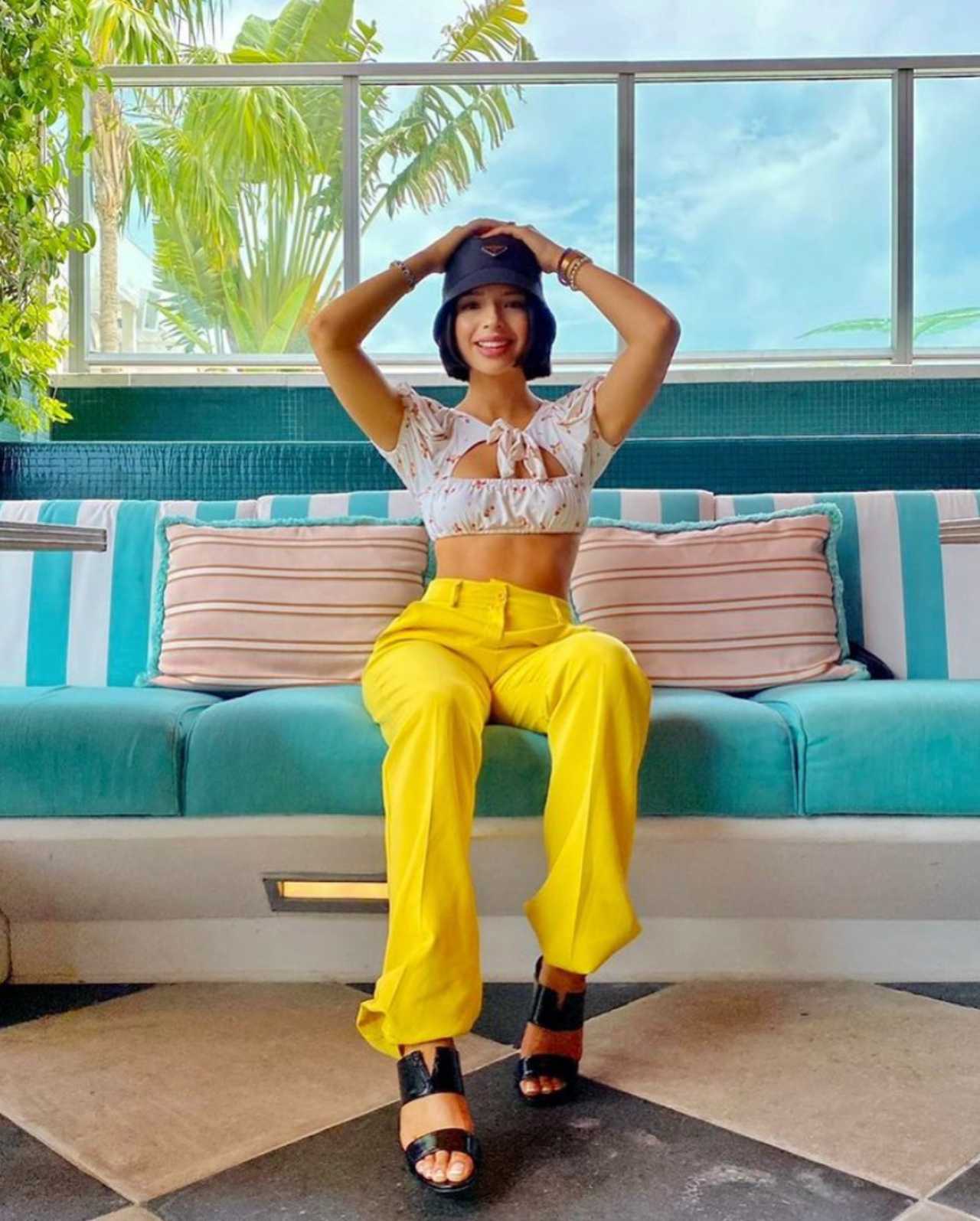Ángela Aguilar presume outfit en Miami