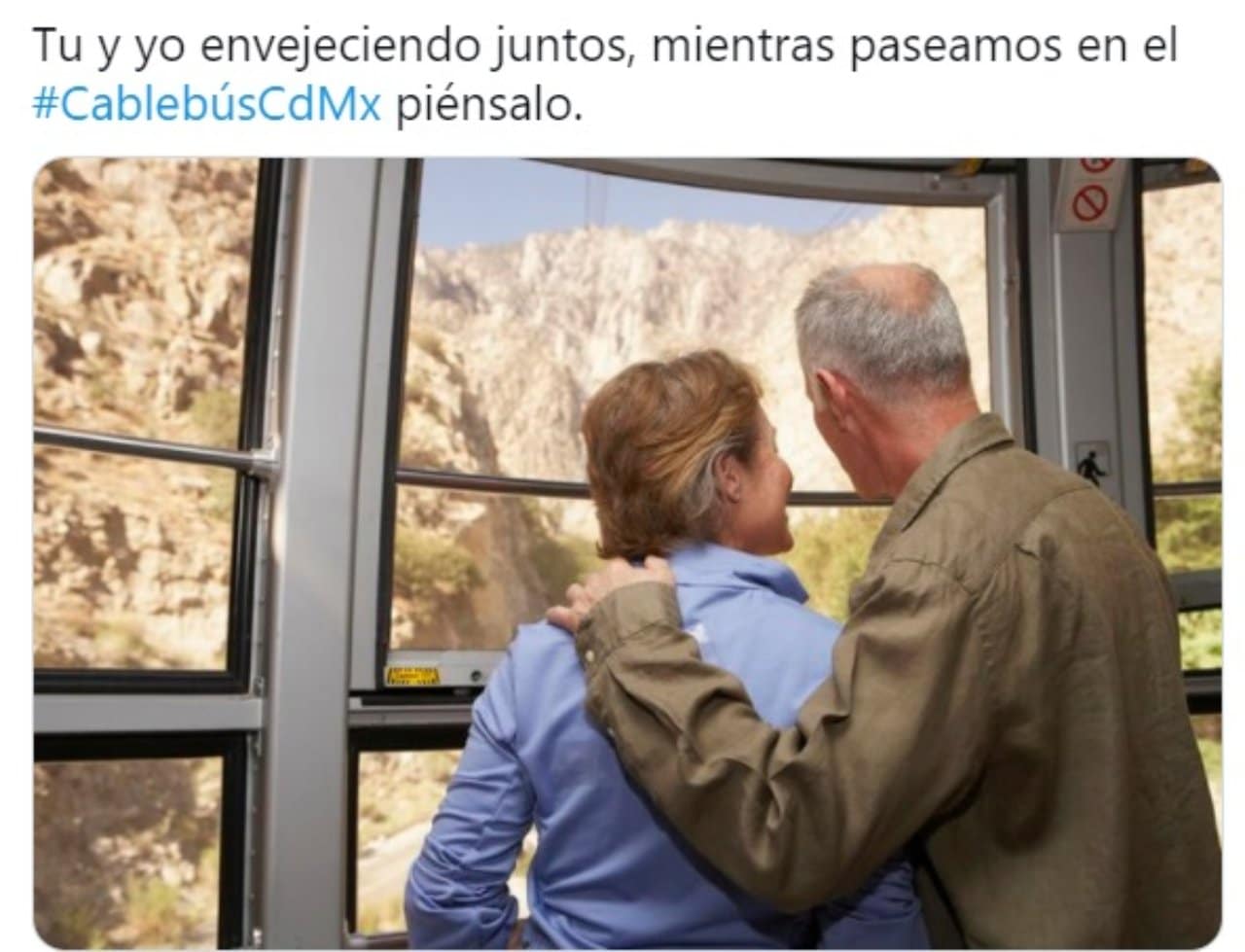 memes de cablebus viajando juntos