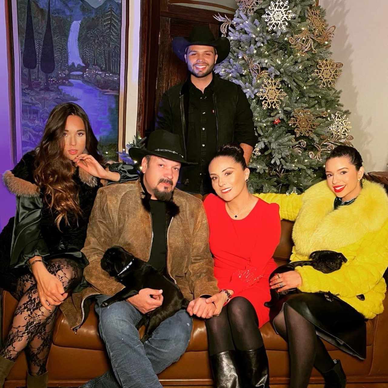 La familia Aguilar cuanto es fortuna