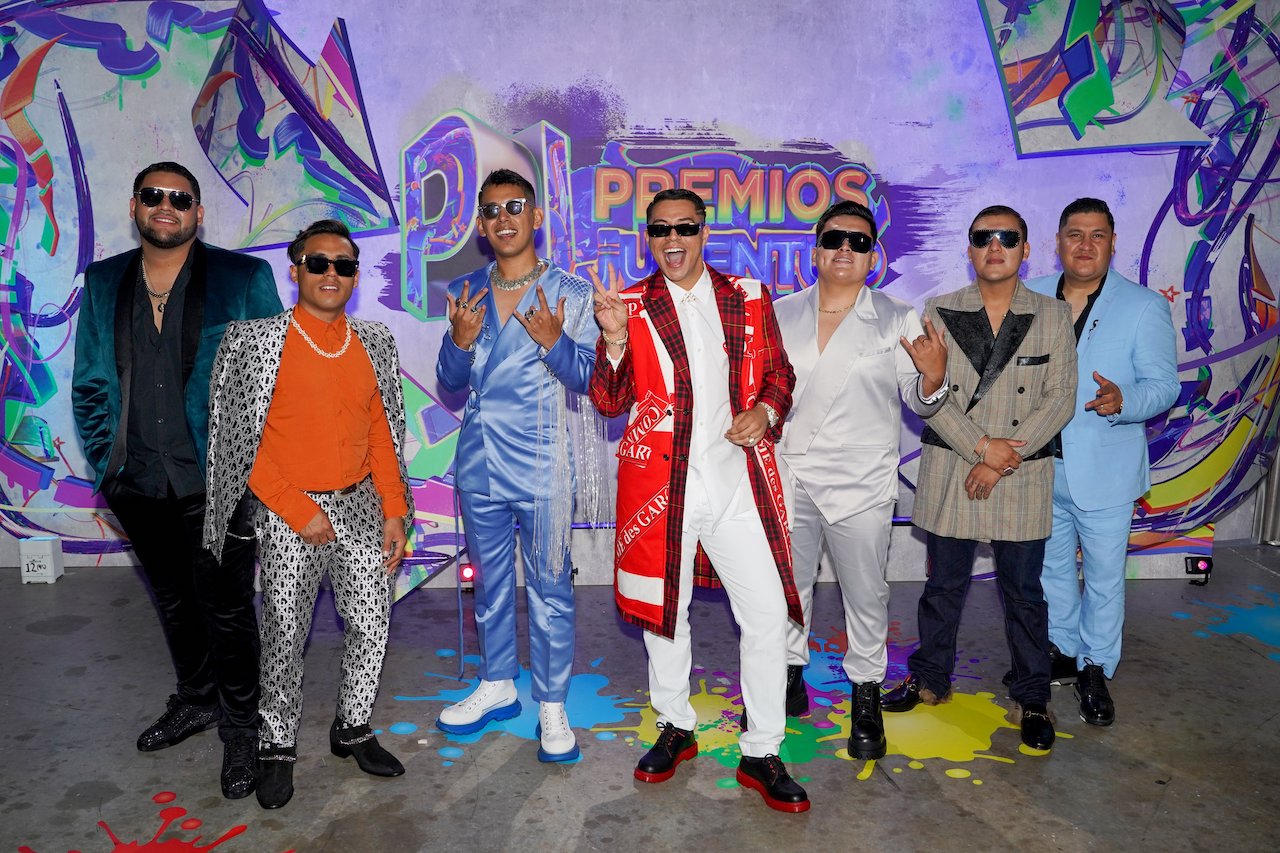 Grupo Firme en los Premios Juventud 2021
