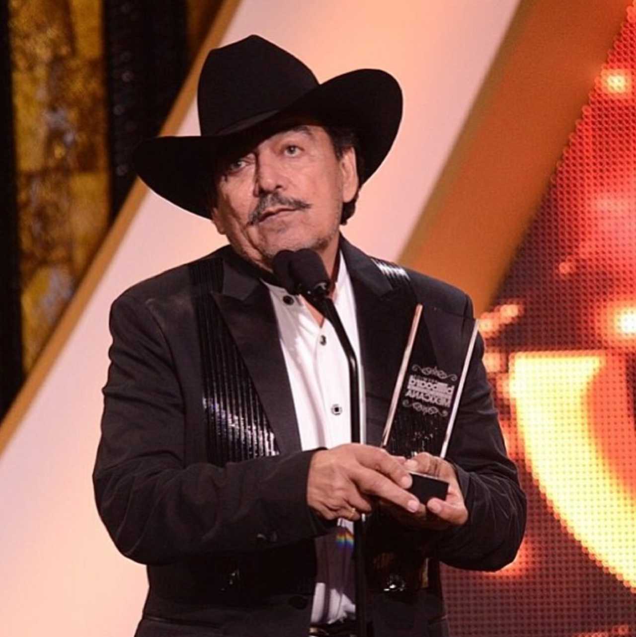 Joan Sebastian pretendió a Chiquis Rivera