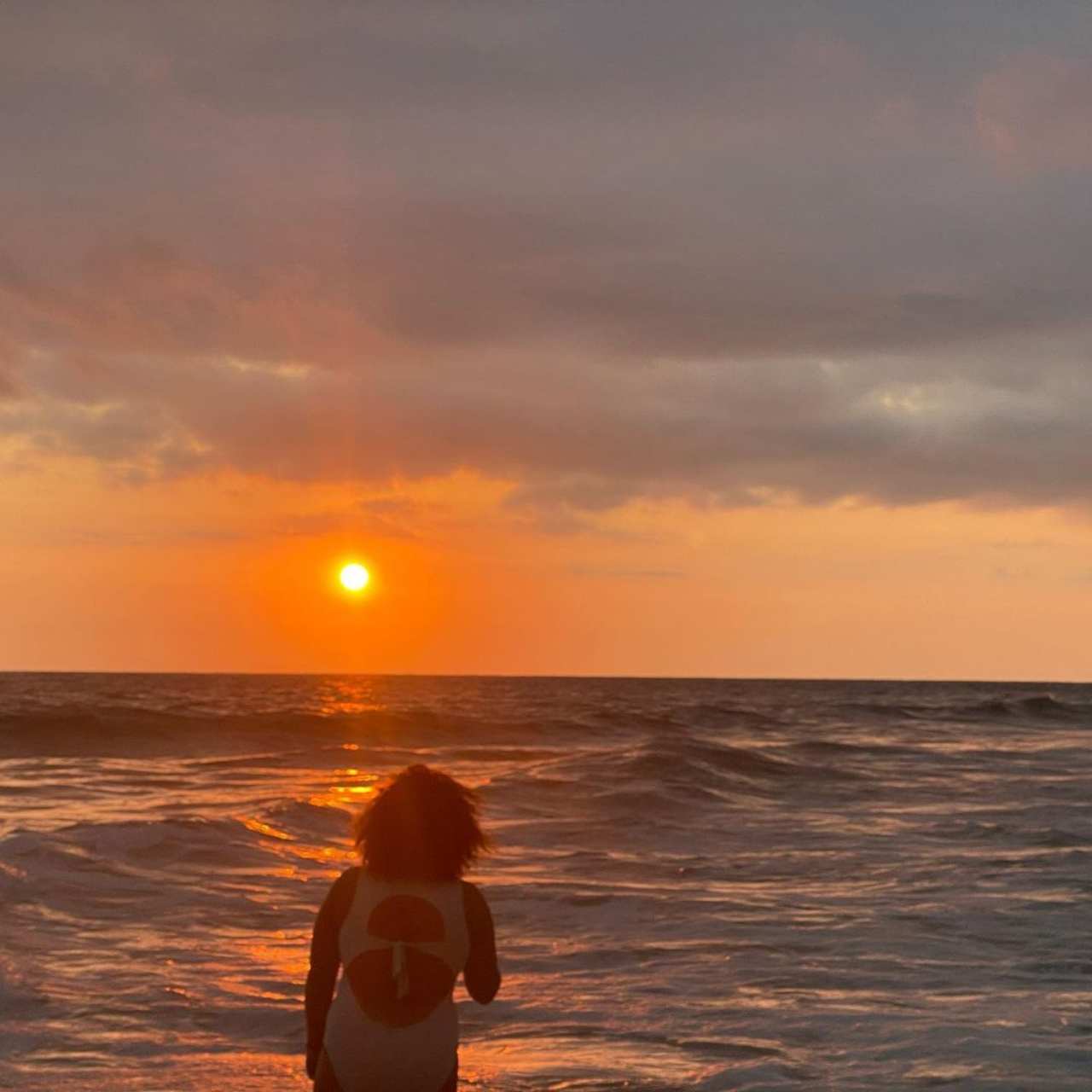 Lucero Mijares en la playita