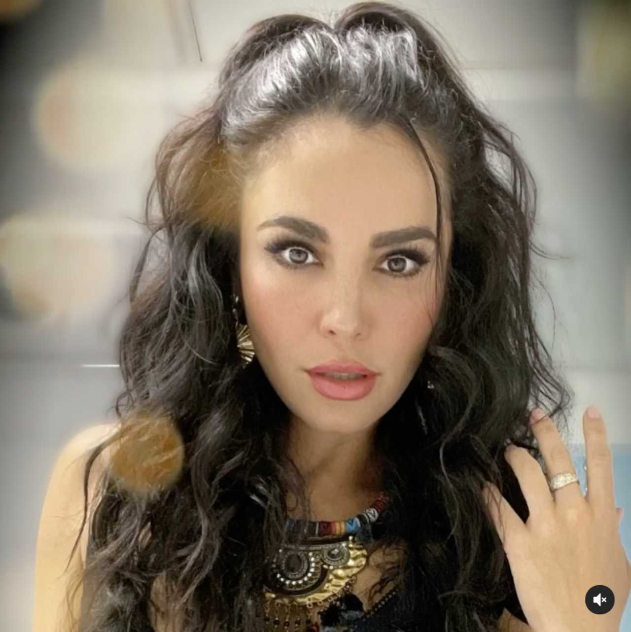 Martha Higareda recibe duras críticas y la comparan con Ninel