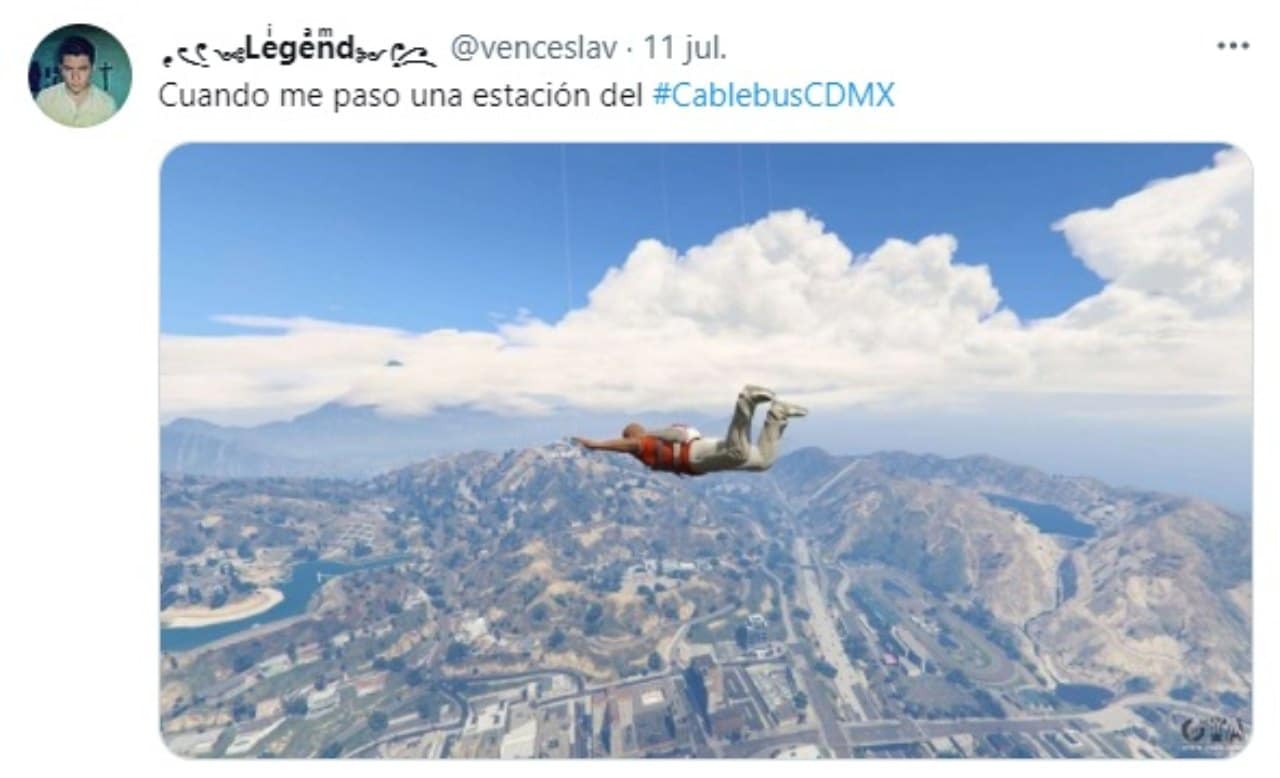 meme aventandose cablebus de cdmx